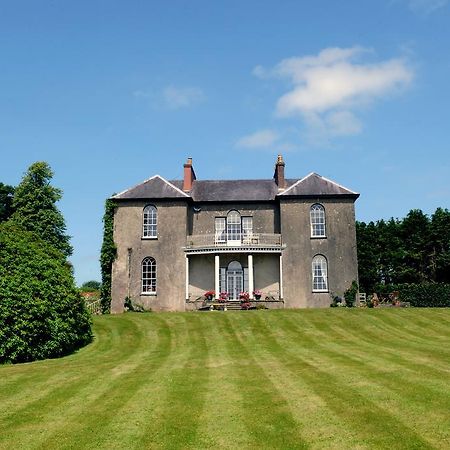 Hostal Boulston Manor Haverfordwest Exterior foto