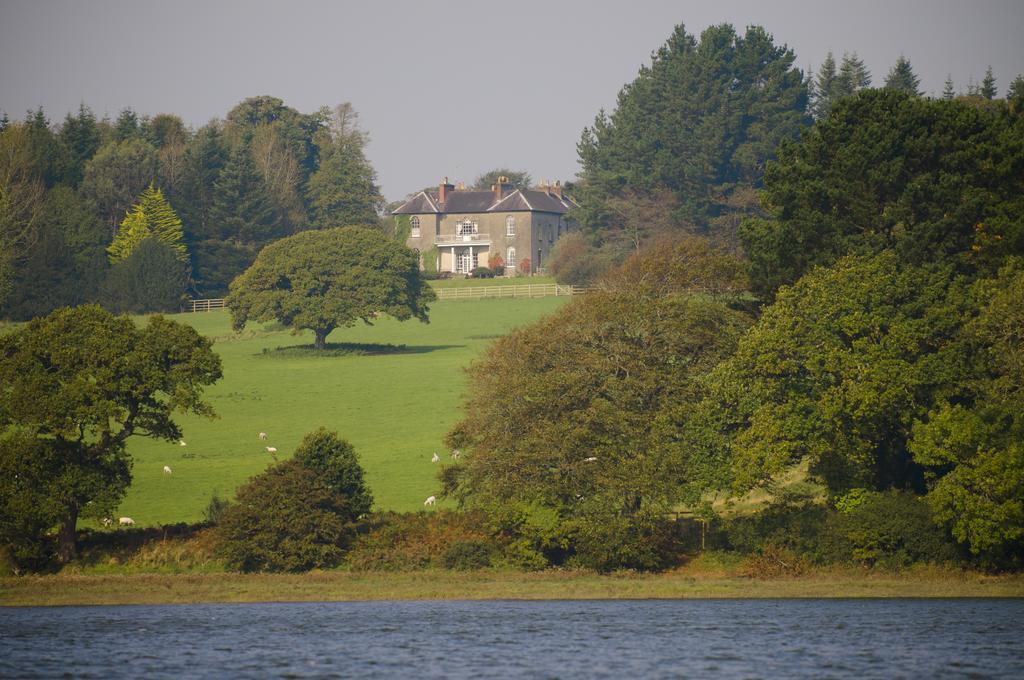 Hostal Boulston Manor Haverfordwest Exterior foto