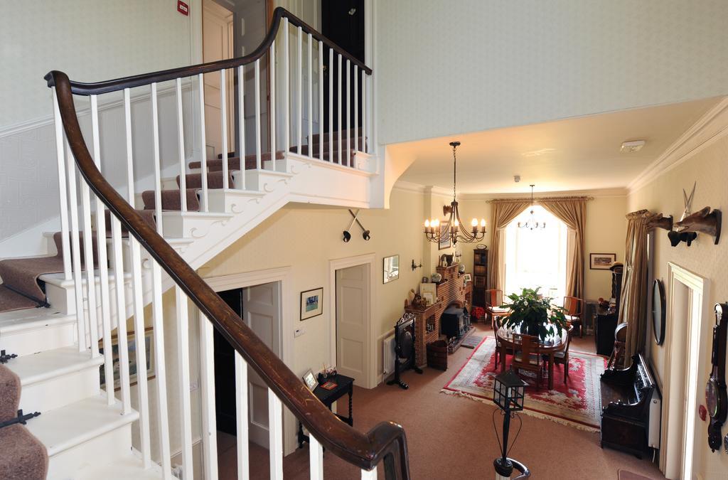 Hostal Boulston Manor Haverfordwest Exterior foto