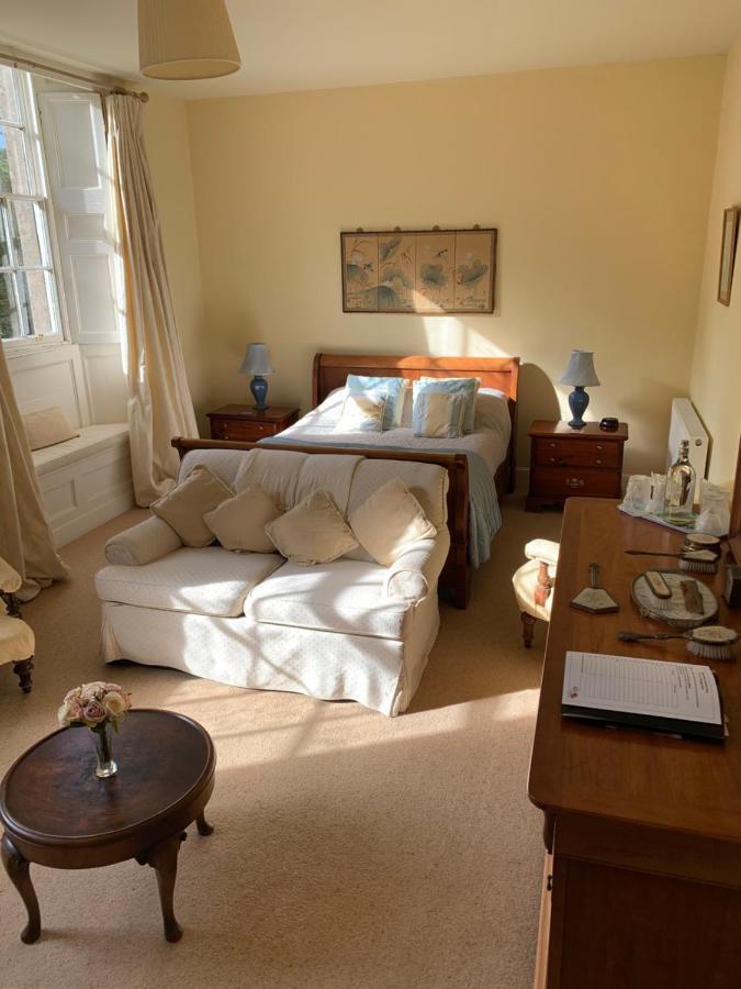 Hostal Boulston Manor Haverfordwest Exterior foto